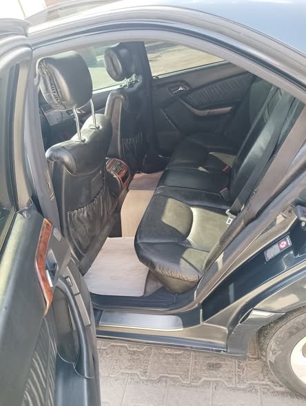 مرسيدس غواصة 2001 - صورة 3