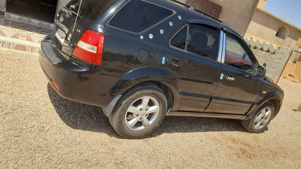 كيا سيرنتو 2007 - صورة 1