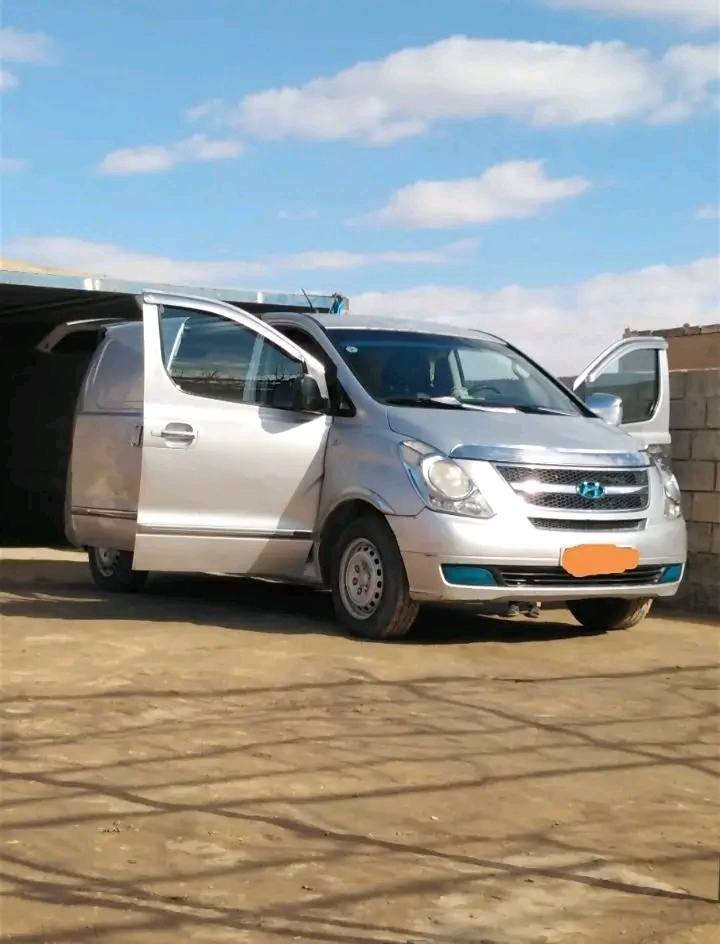 كيا امانتي 2009 - صورة 4