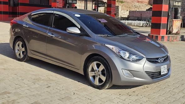 هيونداي إلنترا / أفانتي 2012 - صورة 2