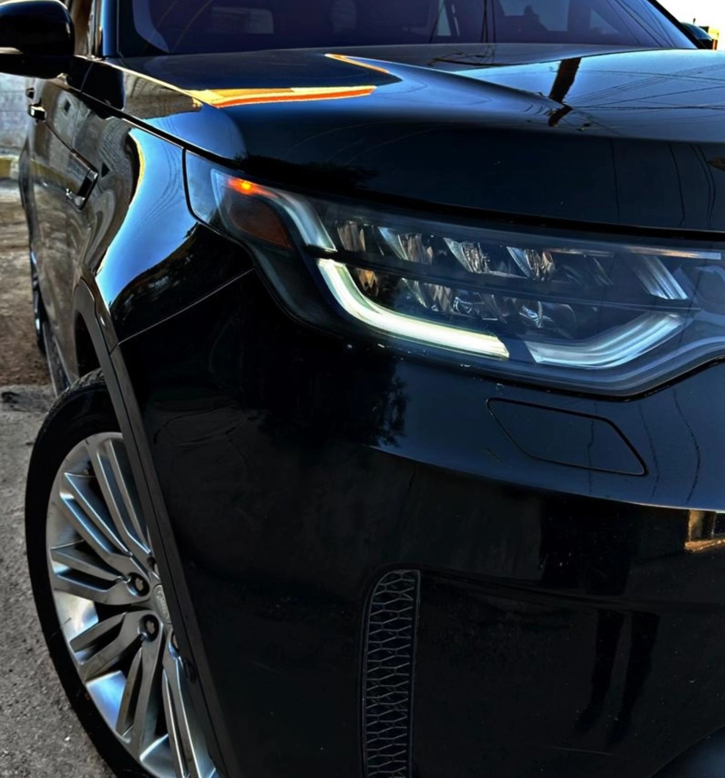 لاند روفر ديسكفري 2017 - صورة 3