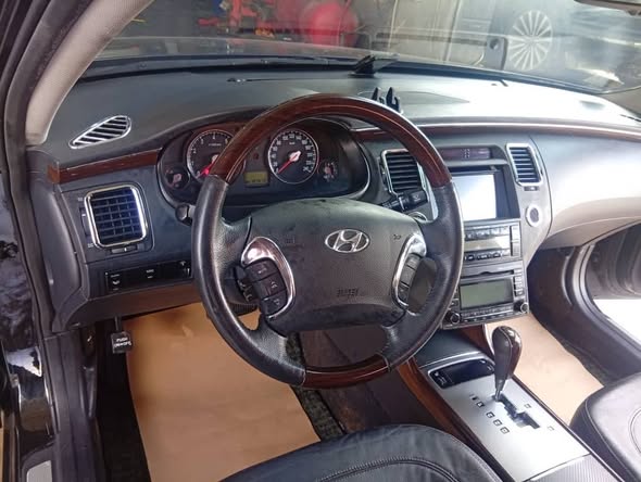 هيونداي ازيرا 2010 - صورة 5