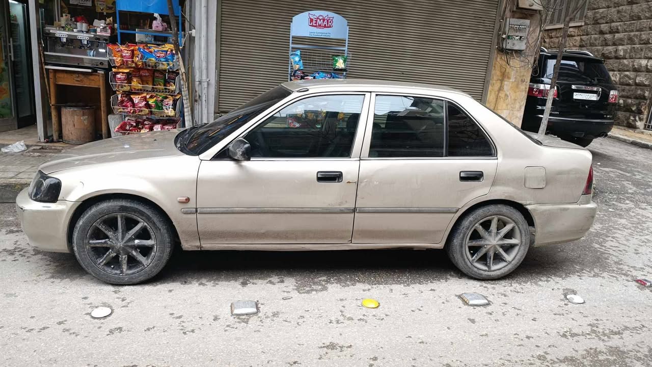 هوندا لاستي 2001 - صورة 2