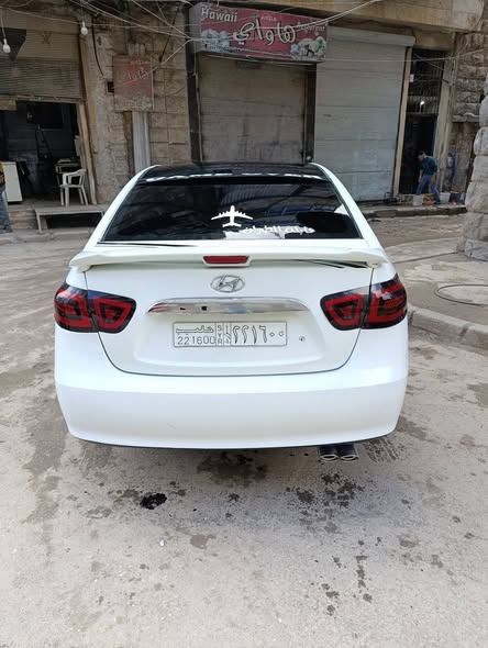 Hyundai Elantra 2009 - صورة 3