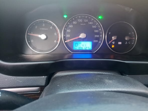 هيونداي سانتافي 2011 - صورة 3