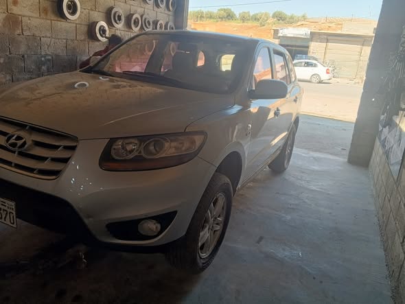 هيونداي سانتافي 2011 - صورة 4