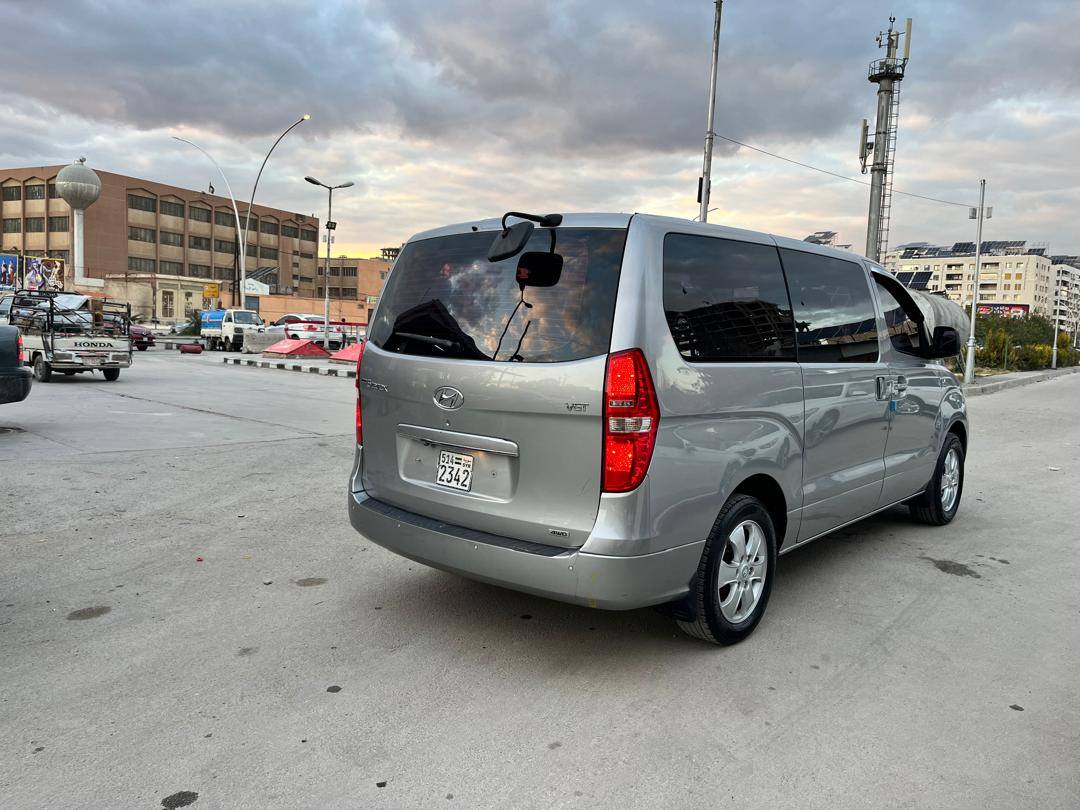 Hyundai H1 2015 - صورة 3