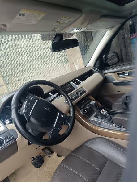 رنج روفر سبورت 2012 - صورة 1