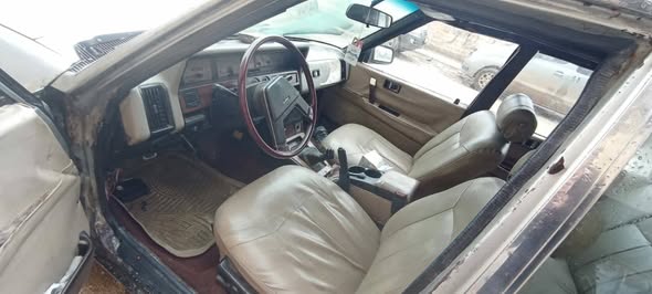 مازدا 929 1983 - صورة 2