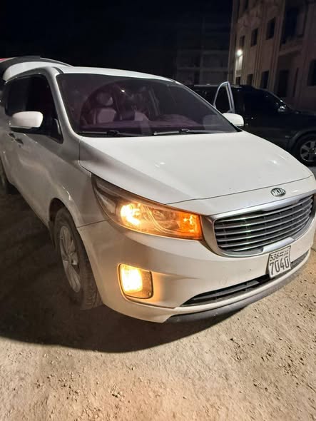 كيا كرنفال 2015 - صورة 2