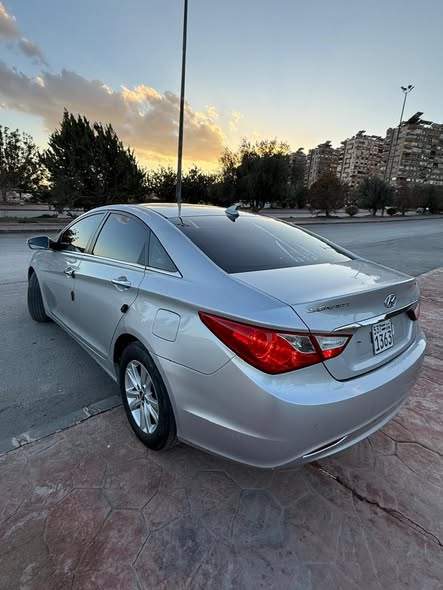 هيونداي سوناتا 2012 - صورة 2