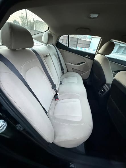 كيا اوبتما 2012 - صورة 5