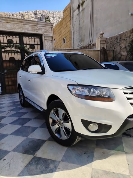 هونداي CM 2010 - صورة 1