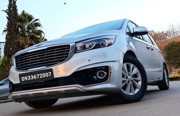 كيا سيدونا 2017 - صورة 1