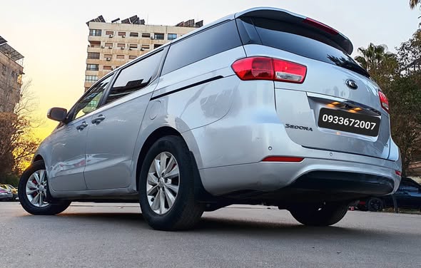 كيا سيدونا 2017 - صورة 2