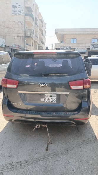 كيا كارنيفال 2015 - صورة 2