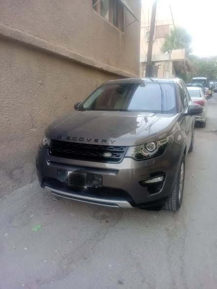 لاند روفر ديسكفري 2016 - صورة 1