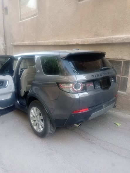 لاند روفر ديسكفري 2016 - صورة 2