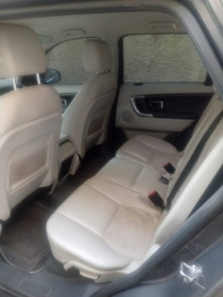 لاند روفر ديسكفري 2016 - صورة 3