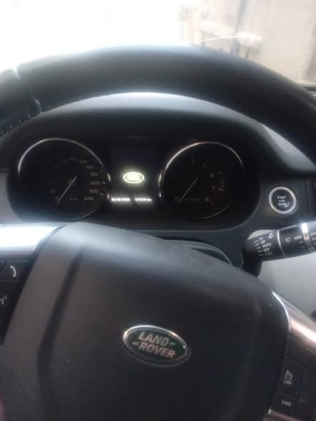 لاند روفر ديسكفري 2016 - صورة 5