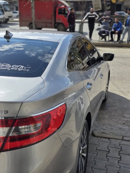 هيونداي ازيرا 2012 - صورة 3