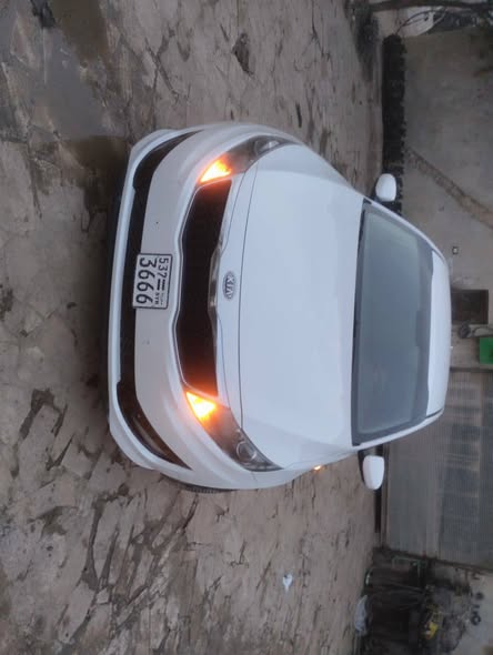 كيا K5 2011 - صورة 1