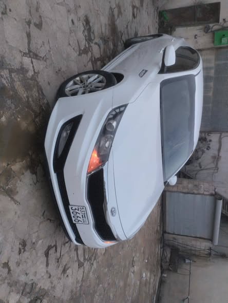 كيا K5 2011 - صورة 3