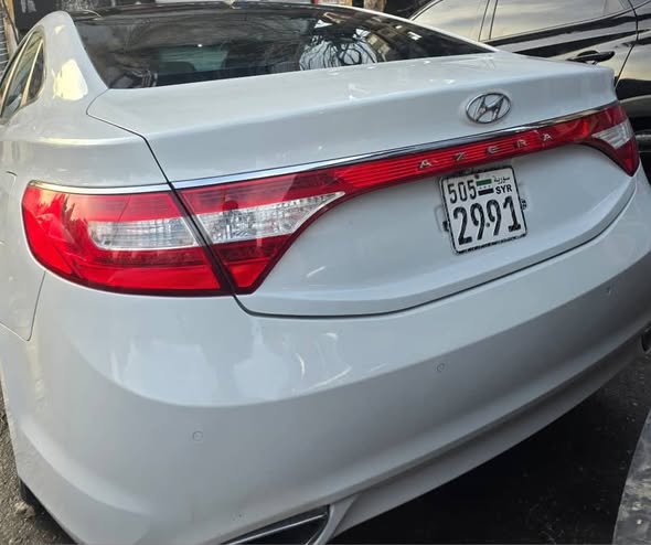 هيونداي أزيرا 2012 - صورة 2