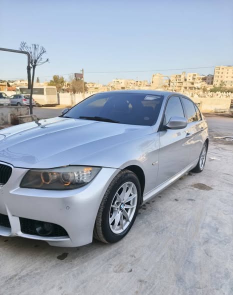 بي ام 320 2010 - صورة 1