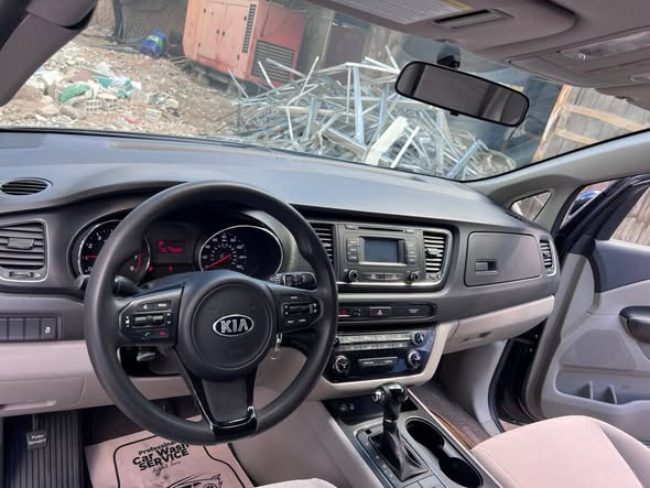 كيا سيدونا 2016 - صورة 2