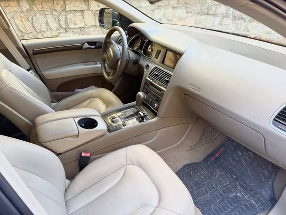 أودي Q7 2011 - صورة 3