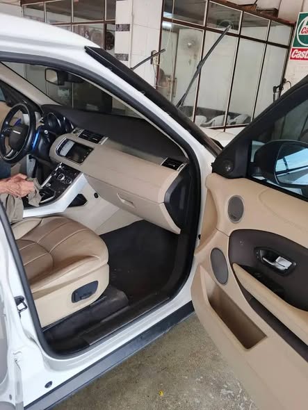 رنج روفر إيفوك 2015 - صورة 4