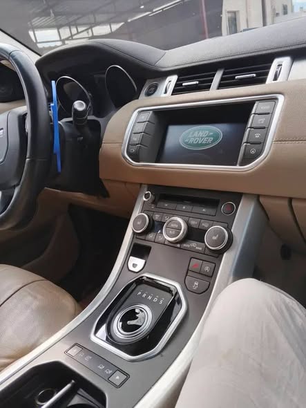 رنج روفر إيفوك 2015 - صورة 5