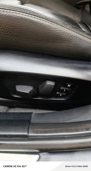 بي ام ٣٢٠ 2011 - صورة 3