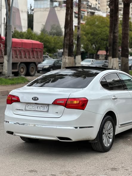 كيا كادينزا 2012 - صورة 2