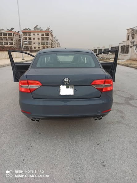 Škoda Superb 2015 - صورة 2