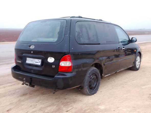 كيا كرنفال 2002 - صورة 2