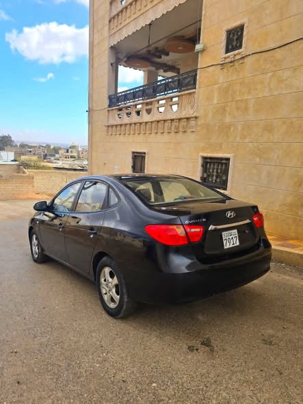 هيونداي افانتي 2010 - صورة 4