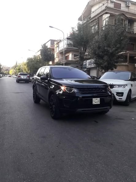 لاندروفر ديسكفري 2019 - صورة 2