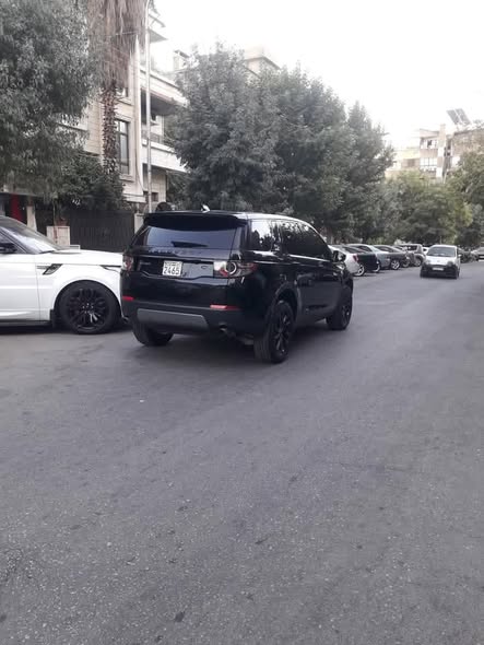 لاندروفر ديسكفري 2019 - صورة 3