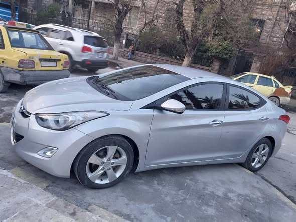 هيونداي إلنترا 2011 - صورة 2