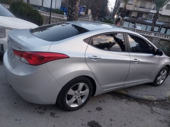 هيونداي إلنترا 2011 - صورة 5