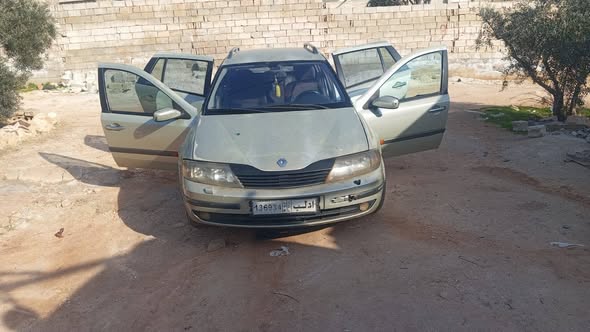 رينو Laguna 2002 - صورة 1