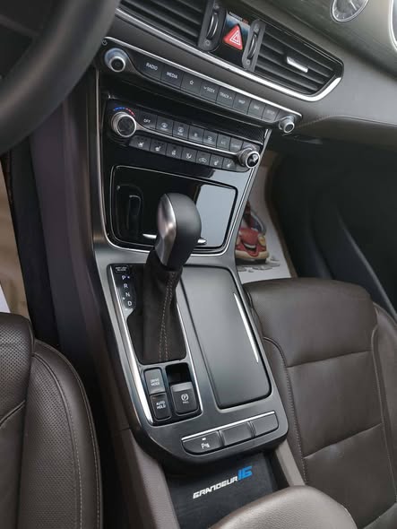 هيونداي ازيرا 2018 - صورة 4