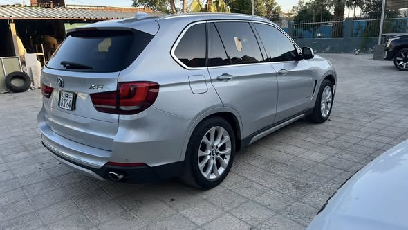 BMW X5 xdrive 2014 - صورة 3