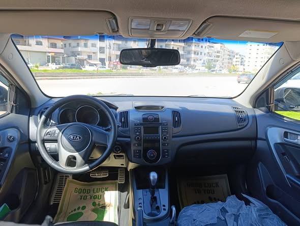 كيا فورتي 2010 - صورة 5