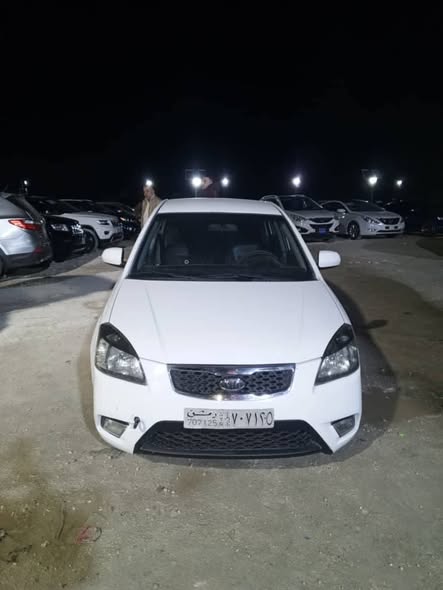 كيا ريو 2011 - صورة 2