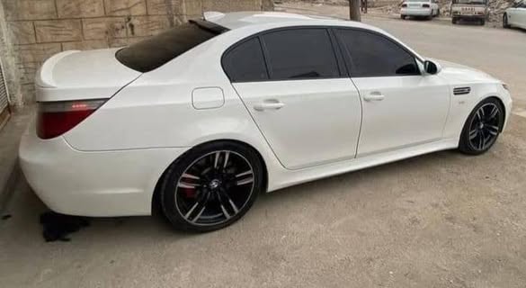 BMW 550i 2007 - صورة 2