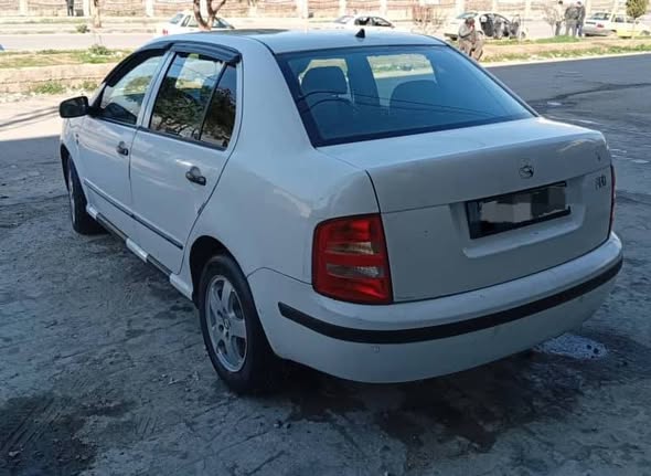 سكودا فابيا 2003 - صورة 2