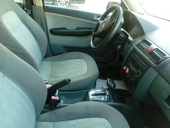 سكودا فابيا 2003 - صورة 4